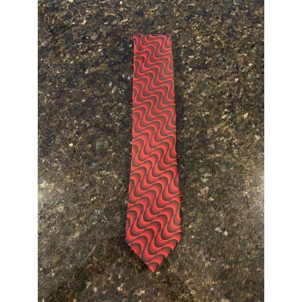 *3/$15 Arrow Men's Red & Black Geometric Silk Tie